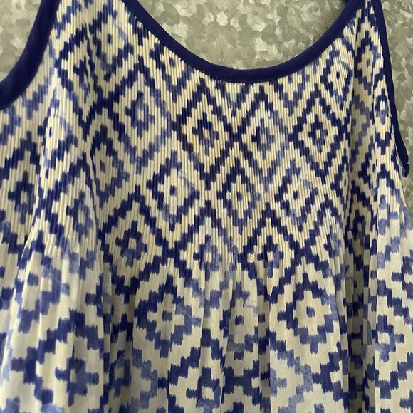 Princess Vera Wang Blue Geometric Print Strappy Tank Top - Size Medium - Sheer - Picture 2 of 6